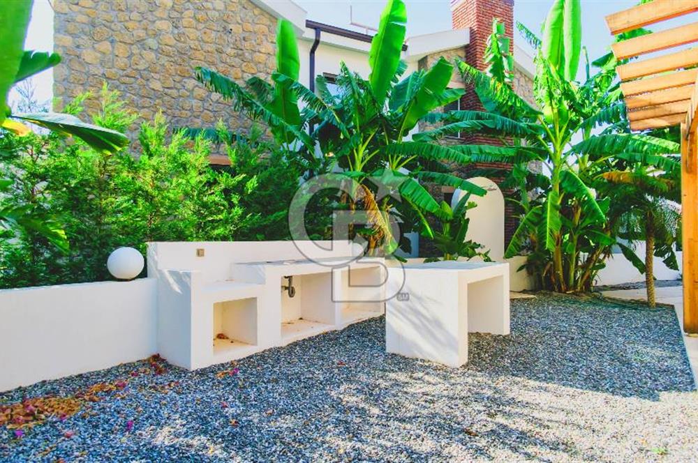 Datça Merkez'de 3+1 Özel Havuzlu Müstakil Villa