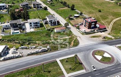Güzelbahçe Çamlı Mahallesi’nde köşe parsel ticari arsa