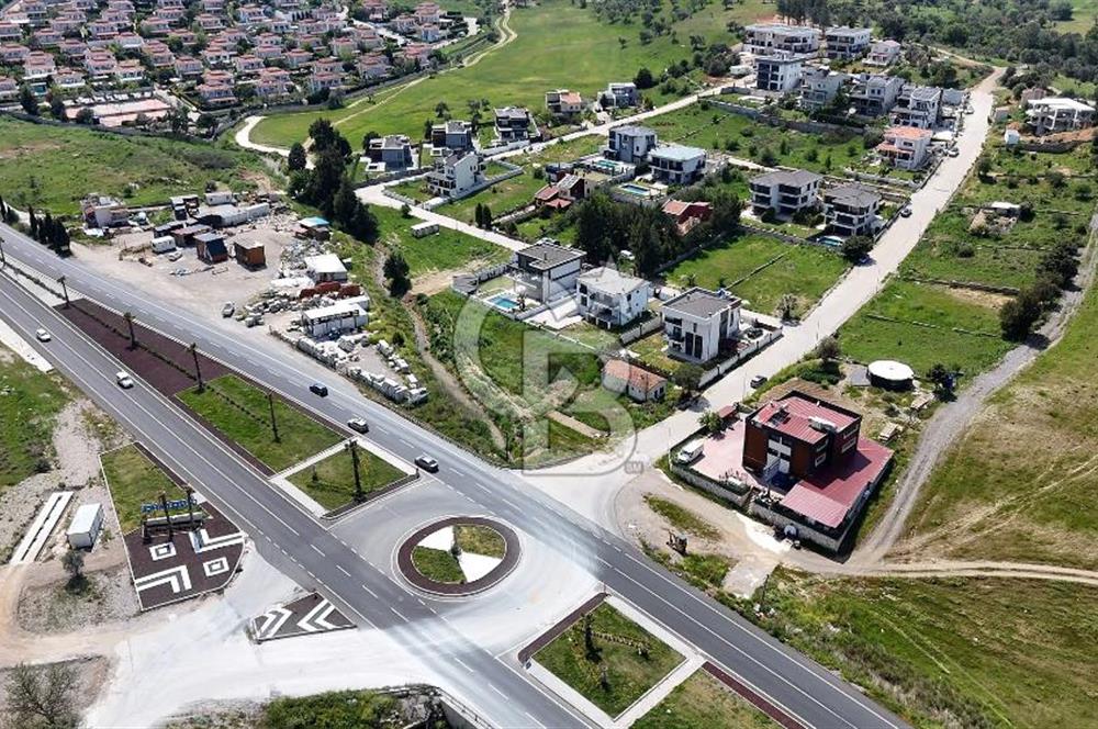 Güzelbahçe Çamlı Mahallesi’nde köşe parsel ticari arsa