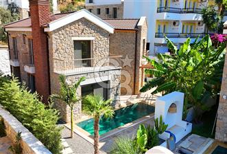 Datça Merkez'de 3+1 Özel Havuzlu Müstakil Villa - 1 - 366005