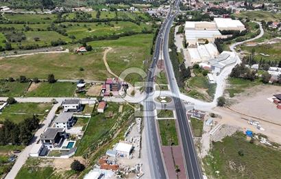 Güzelbahçe Çamlı Mahallesi’nde köşe parsel ticari arsa