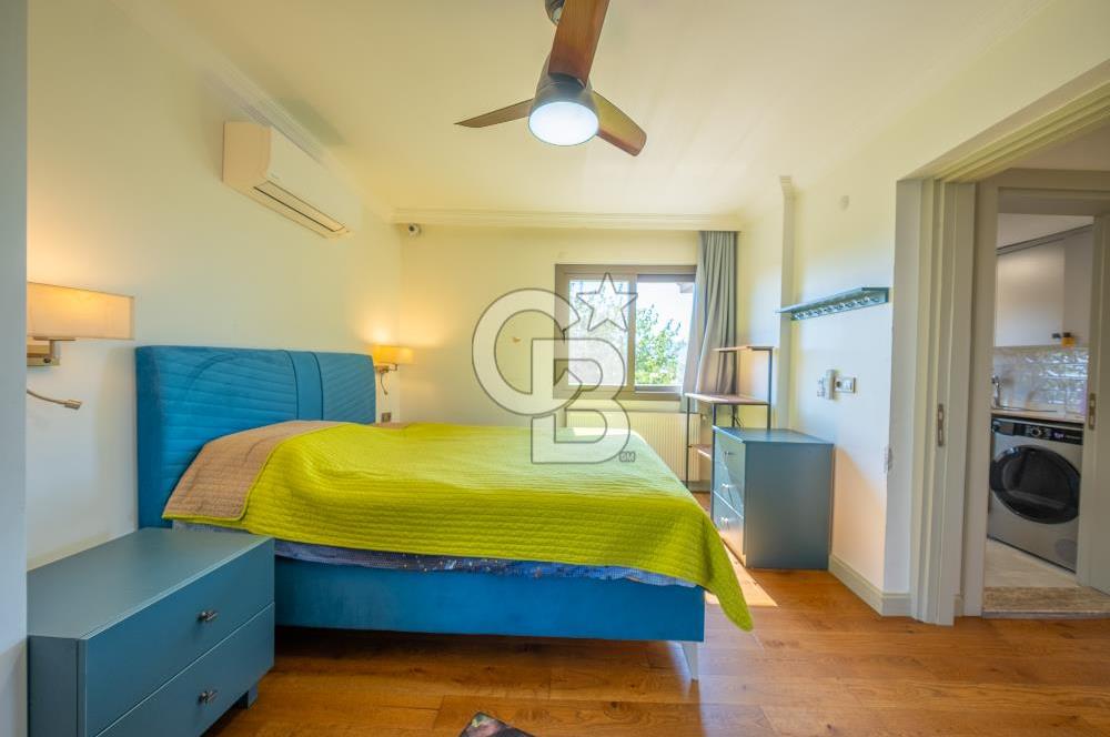 URLA ATATÜRK MAH DENİZE YAKIN SATILIK 5+1 TRİPLEKS VİLLA