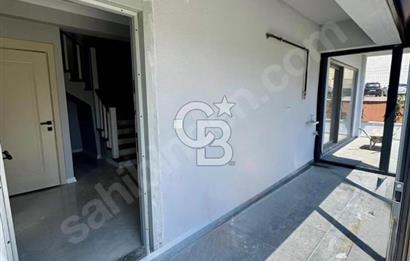 BARBAROS'TA MERKEZİ LOKASYONDA 3+1 BAHÇELİ DUBLEKS DAİRE