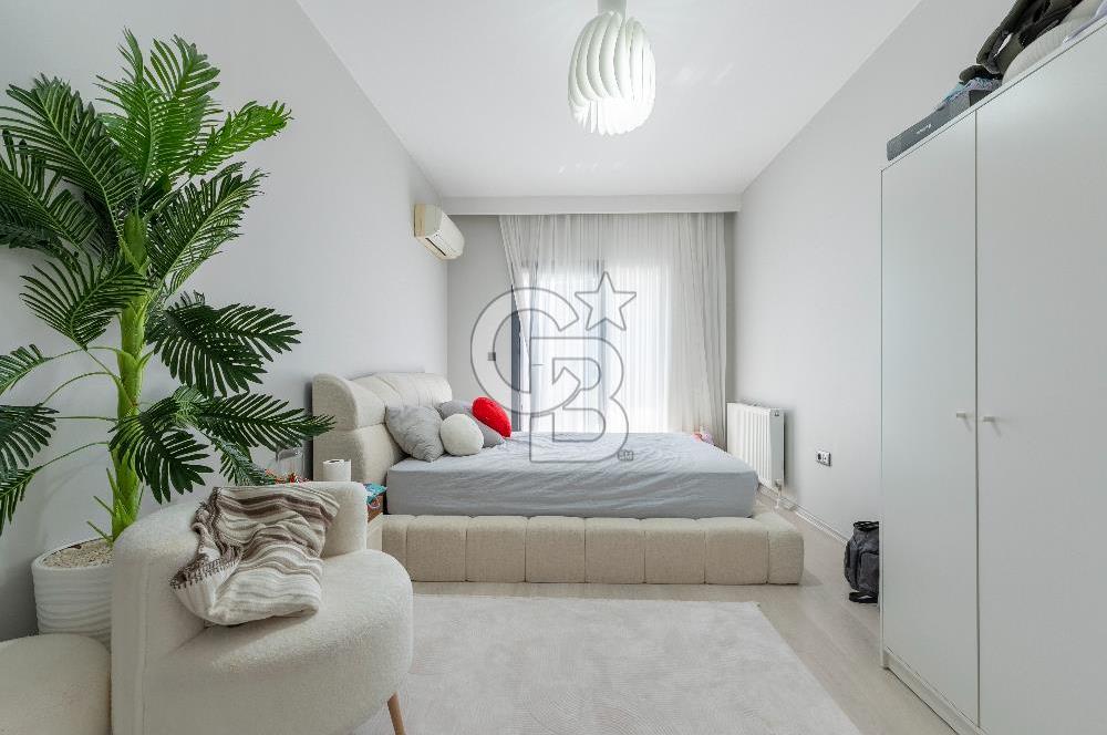 Menemen İmge Life'ta Havuz Manzara Çift Cephe 3+1 Satılık Daire