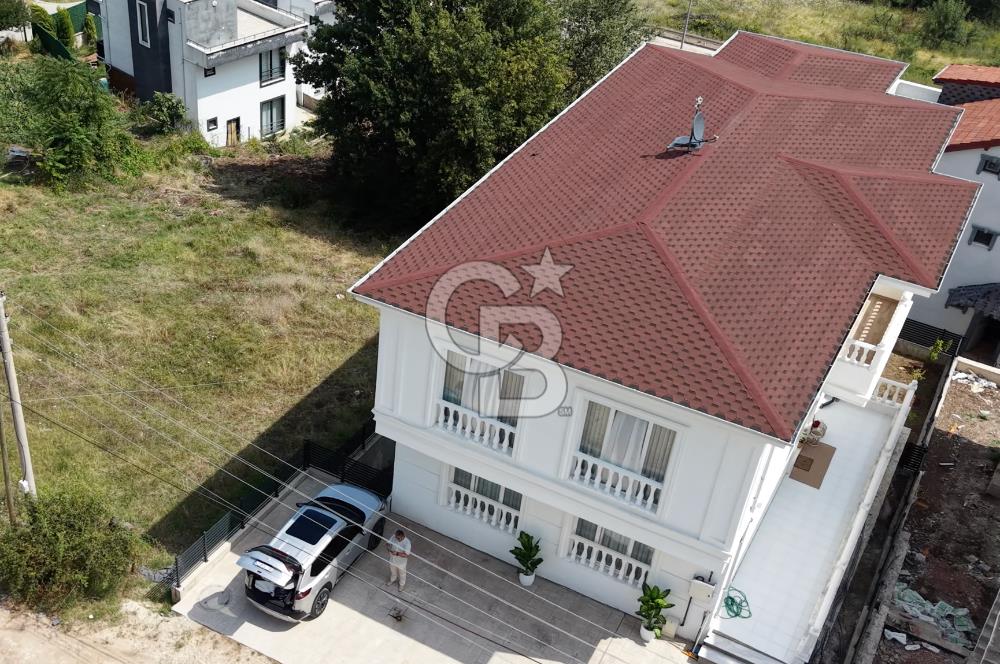 BAŞİSKELE'DE DENİZ MANZARALI 5+2 EŞYALI ÖZEL DİZAYN HEMEN TAŞIN