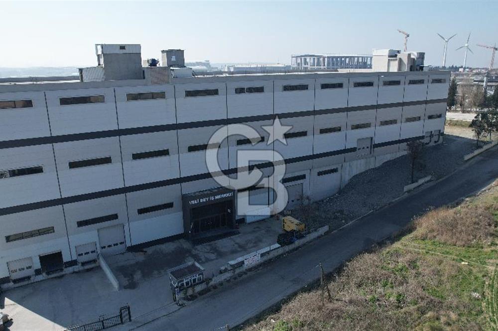 Hadımköy Ömerli Sanayi Satılık 4.300 M2 Depo 3 yükleme rampalı