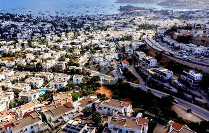 BODRUM UMURCA VİLLATEPE EVLERİNDE KALE VE DENİZ MANZARALI VİLLA