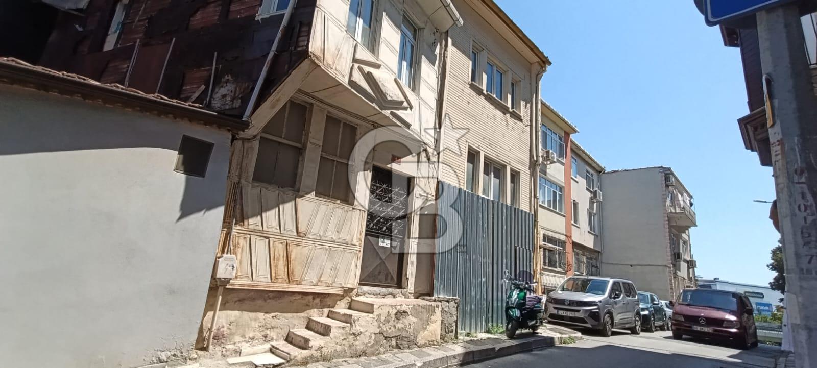 Kadıköy Koşuyolu Satılık Komple Ticari Bina