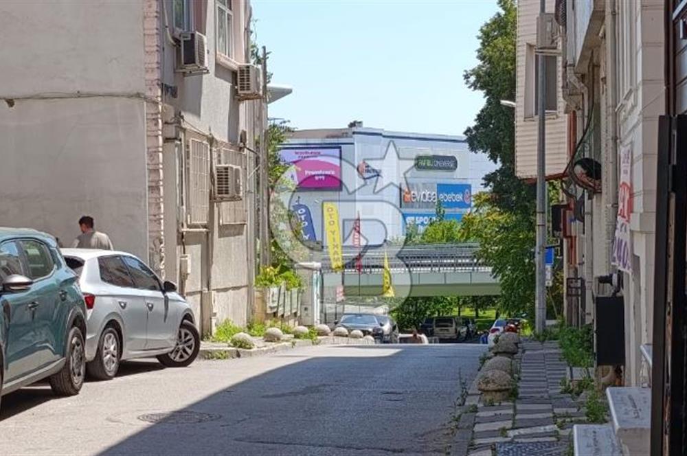 Kadıköy Koşuyolu Satılık Komple Ticari Bina