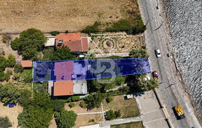Urla Özbek’te Denize Sıfır 3 Katlı Özel Villa