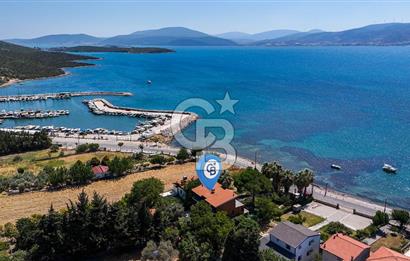 Urla Özbek’te Denize Sıfır 3 Katlı Özel Villa