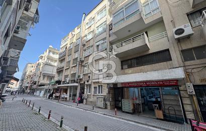 Karşıyaka Çarşı Spotçular Sokağında Satılık 20 m2 Bacalı Dükkan