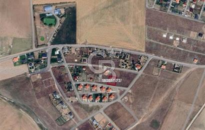 GÖLBAŞI YAĞLIPINAR DA 750m² GÖL MANZARALI İMARLI ARSA 0,20 EMSAL