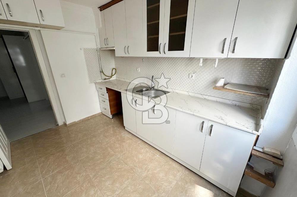 HOCALI CADDESİNE 100 MTRE MESAFEDE FULL YAPILI 3+1 DAİRE