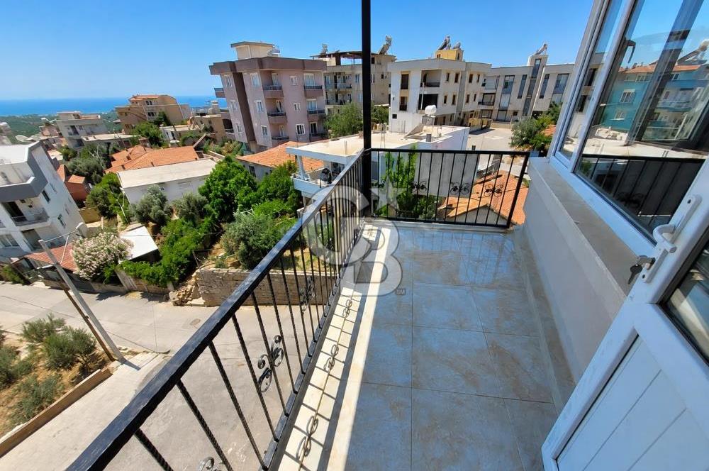 GÜMÜLDÜR'DE DENİZ MANZARALI EŞYALI EBEVEYN BANYOLU LÜKS DAİRE