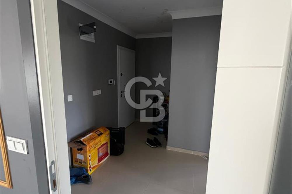 GÜMÜLDÜR'DE DENİZ MANZARALI EŞYALI EBEVEYN BANYOLU LÜKS DAİRE
