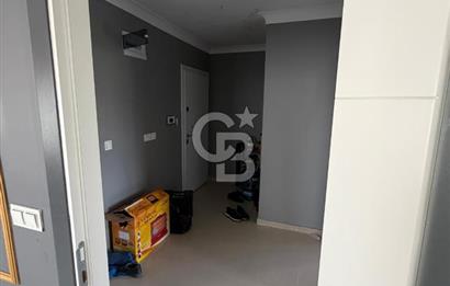 GÜMÜLDÜR'DE DENİZ MANZARALI EŞYALI EBEVEYN BANYOLU LÜKS DAİRE