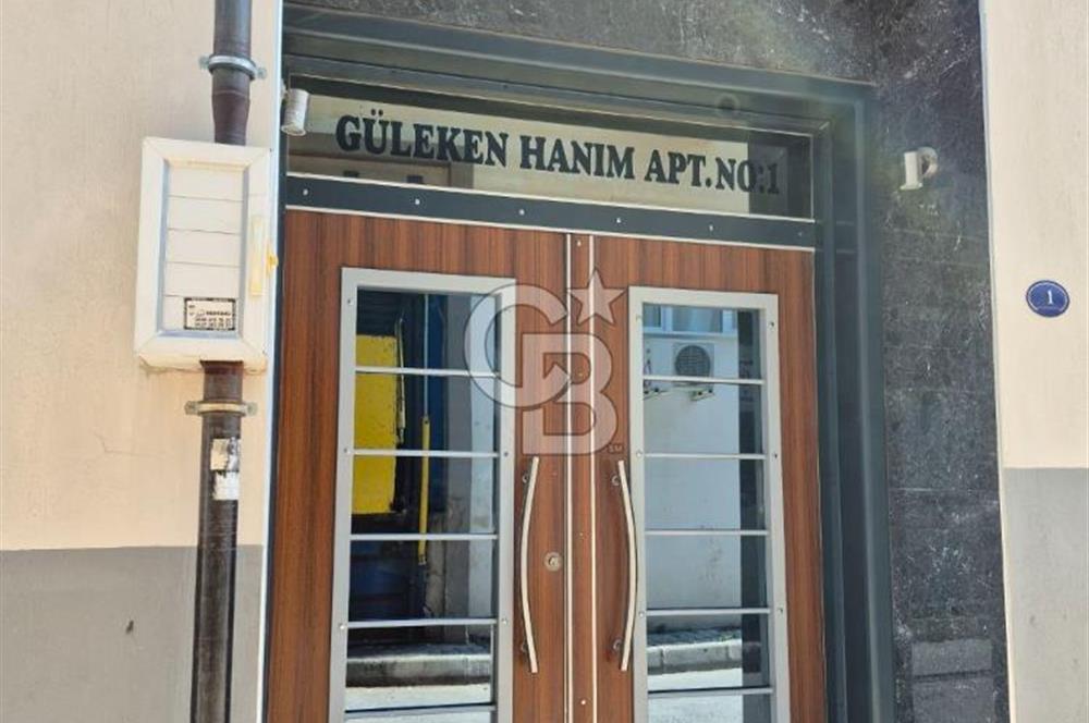 Karşıyaka Yeni Girne'de Kiralık 200 m2 Dubleks Daire
