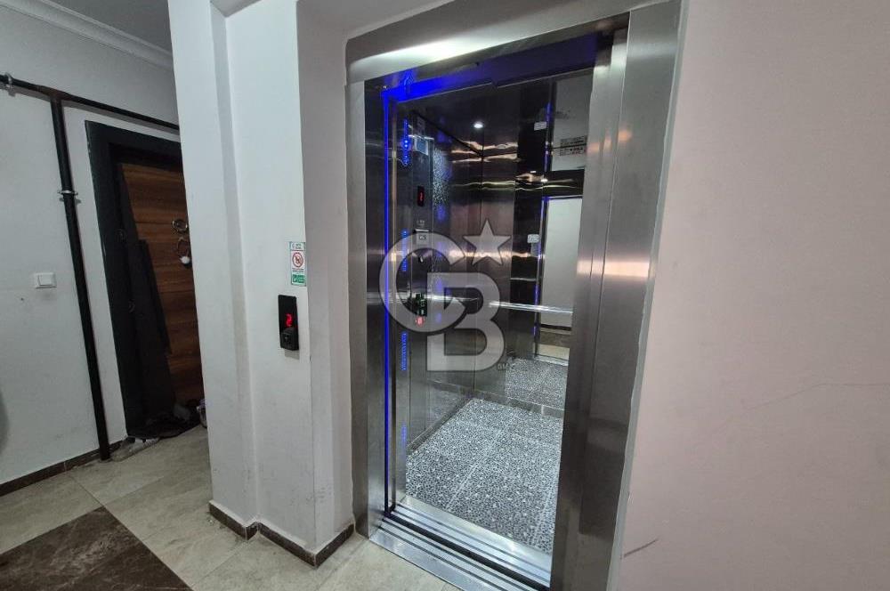 Karşıyaka Yeni Girne'de Kiralık 200 m2 Dubleks Daire