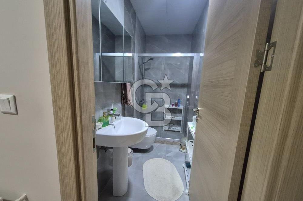 Karşıyaka Yeni Girne'de Kiralık 200 m2 Dubleks Daire