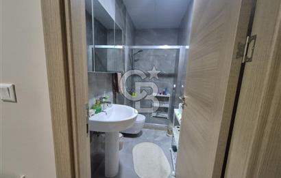 Karşıyaka Yeni Girne'de Kiralık 200 m2 Dubleks Daire