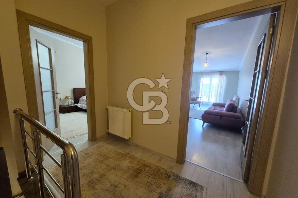 Karşıyaka Yeni Girne'de Kiralık 200 m2 Dubleks Daire