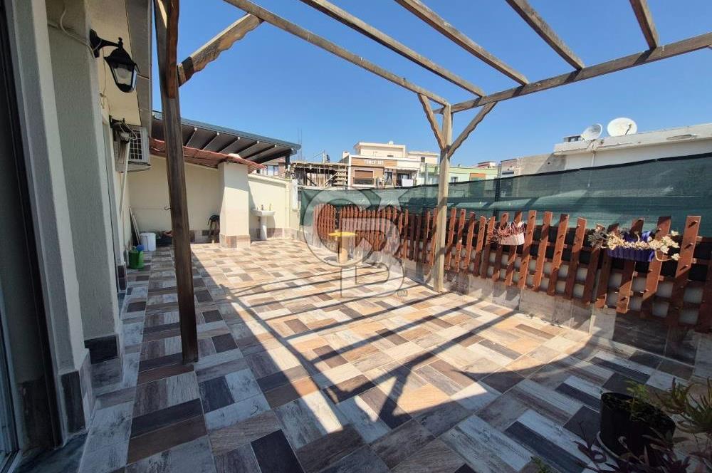 Karşıyaka Yeni Girne'de Kiralık 200 m2 Dubleks Daire
