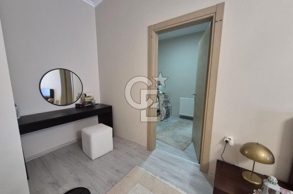 Karşıyaka Yeni Girne'de Kiralık 200 m2 Dubleks Daire