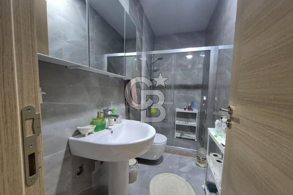 Karşıyaka Yeni Girne'de Kiralık 200 m2 Dubleks Daire