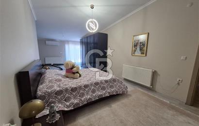Karşıyaka Yeni Girne'de Kiralık 200 m2 Dubleks Daire