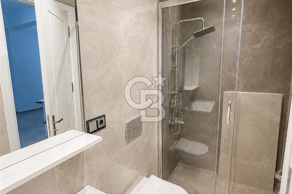 Kazancı'da Yeni Binada İki Katlı Yüksek Tavanlı Kiralık Dükkan