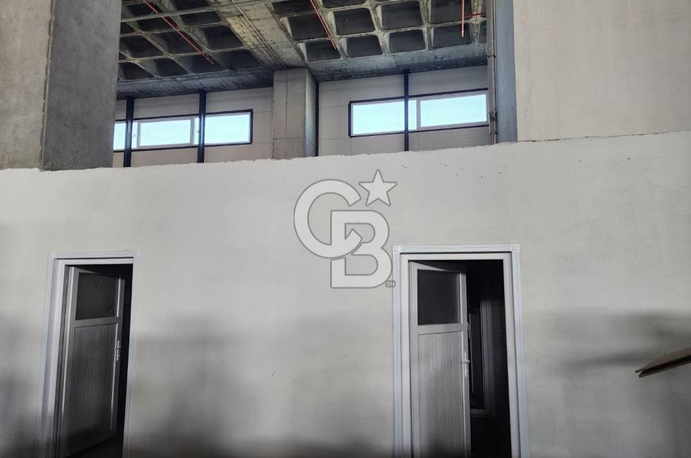 Hadımköy Ömerli Sanayi Satılık 4.300 M2 Depo 3 yükleme rampalı