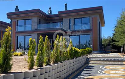 İNCEK - 2.200 M2 ARSA İÇİNDE 3 KATLI FULL YAPILI SIFIR MALİKANE