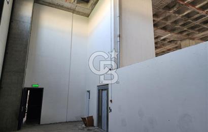 Hadımköy Ömerli Sanayi Satılık 4.300 M2 Depo 3 yükleme rampalı