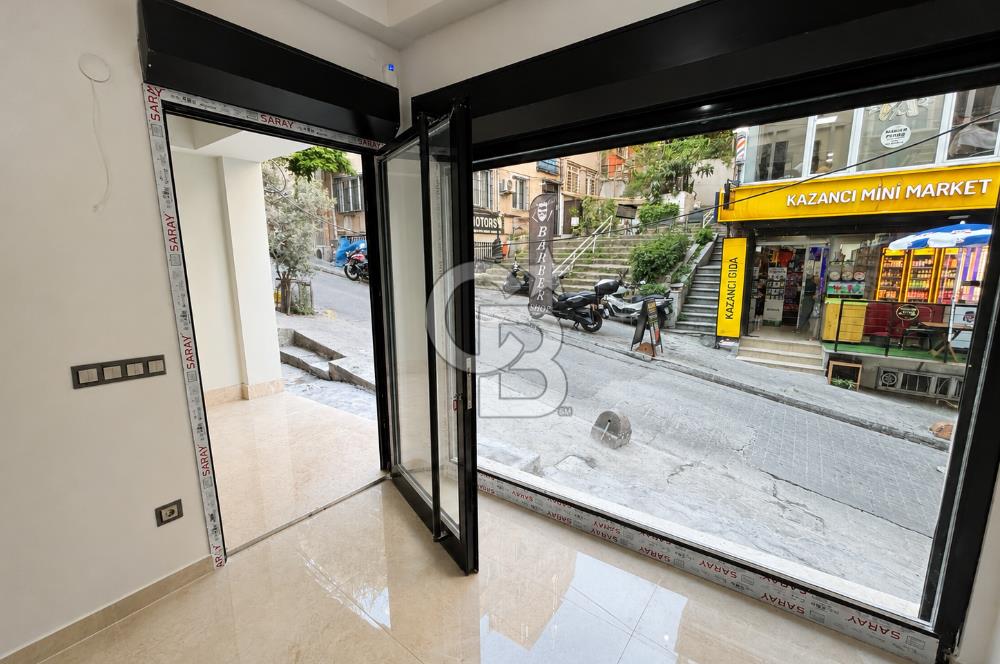 Kazancı'da Yeni Binada İki Katlı Yüksek Tavanlı Kiralık Dükkan