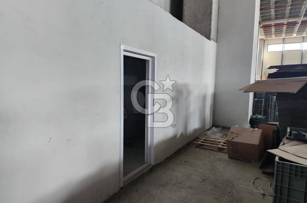 Hadımköy Ömerli Sanayi Satılık 4.300 M2 Depo 3 yükleme rampalı