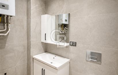 Kazancı'da Yeni Binada İki Katlı Yüksek Tavanlı Kiralık Dükkan