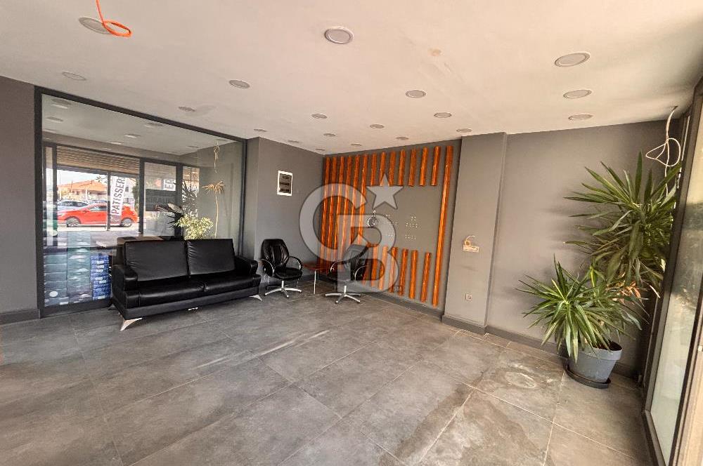 Urla'da Cadde Üstü Kiralık Ofis