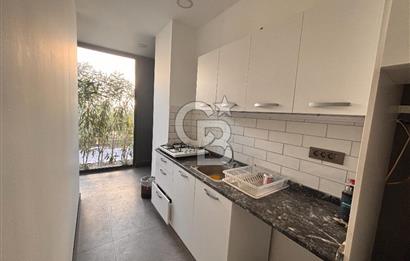 Urla'da Cadde Üstü Kiralık Ofis