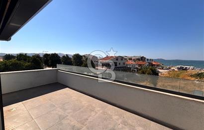 Urla'da Eşyalı Kiralık Dubleks Deniz Manzaralı 3+1 Dubleks daire