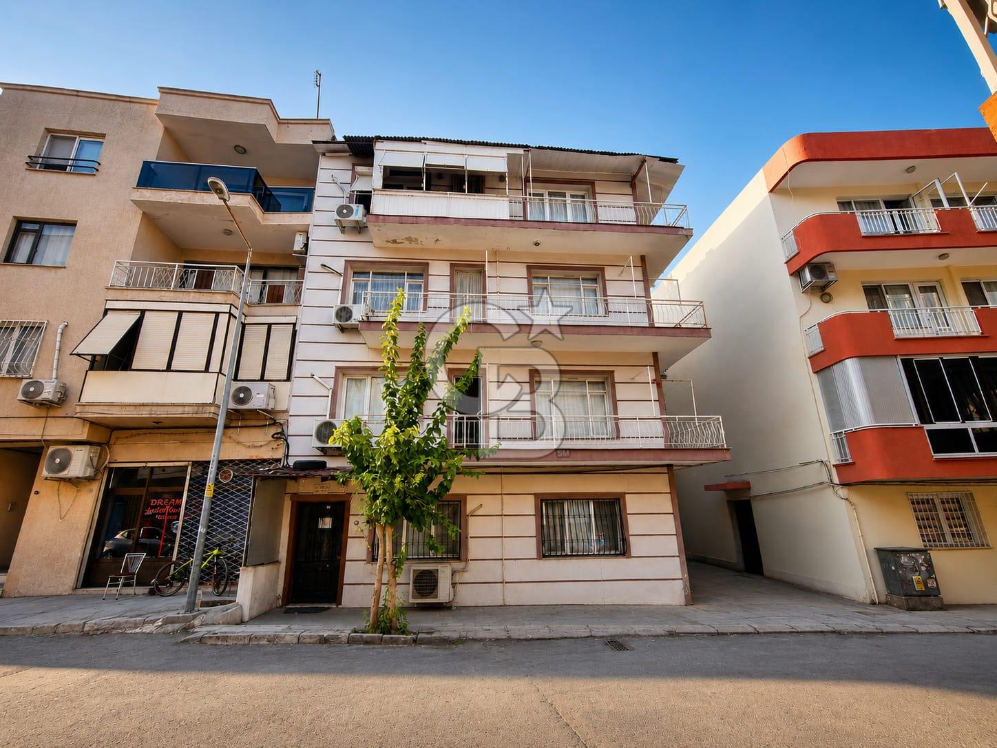 Balçova Onur Mahallesi'nde Satılık Kullanışlı Daire