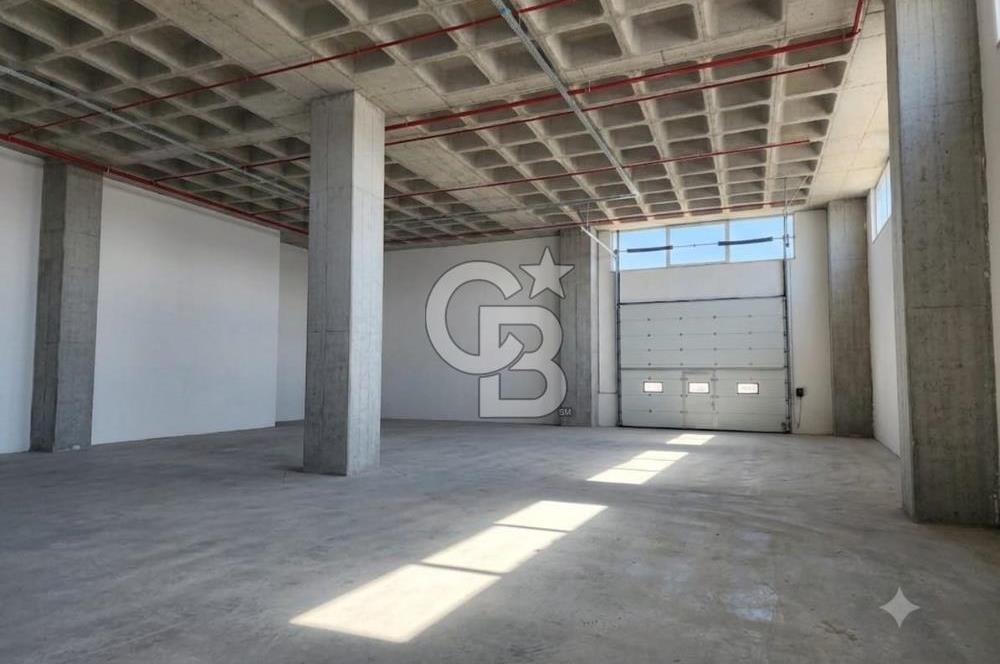 Hadımköy Ömerli Sanayi Satılık 4.300 M2 Depo 3 yükleme rampalı