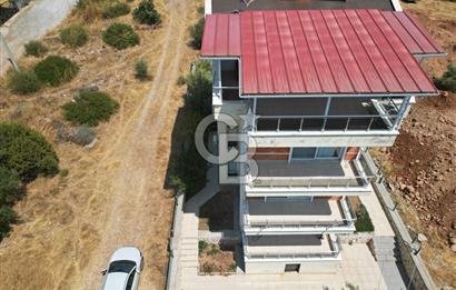AKBÜKTE KESİNTİSİZ DENİZ MANZARALI 135 M² BAHÇELİ ÇATI DUBLEKSİ