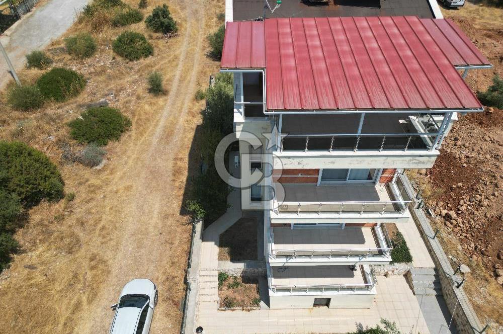 AKBÜKTE KESİNTİSİZ DENİZ MANZARALI 135 M² BAHÇELİ ÇATI DUBLEKSİ