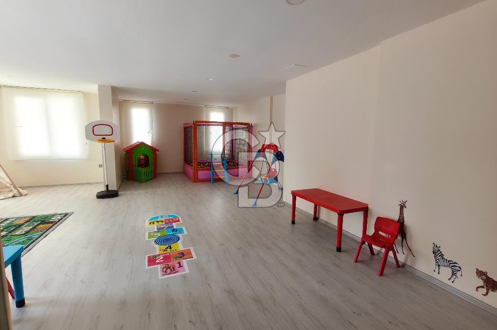 MODERN MİMARİLİ MANZARALI LÜKS SOSYAL DONATILI KİRALIK 5+1