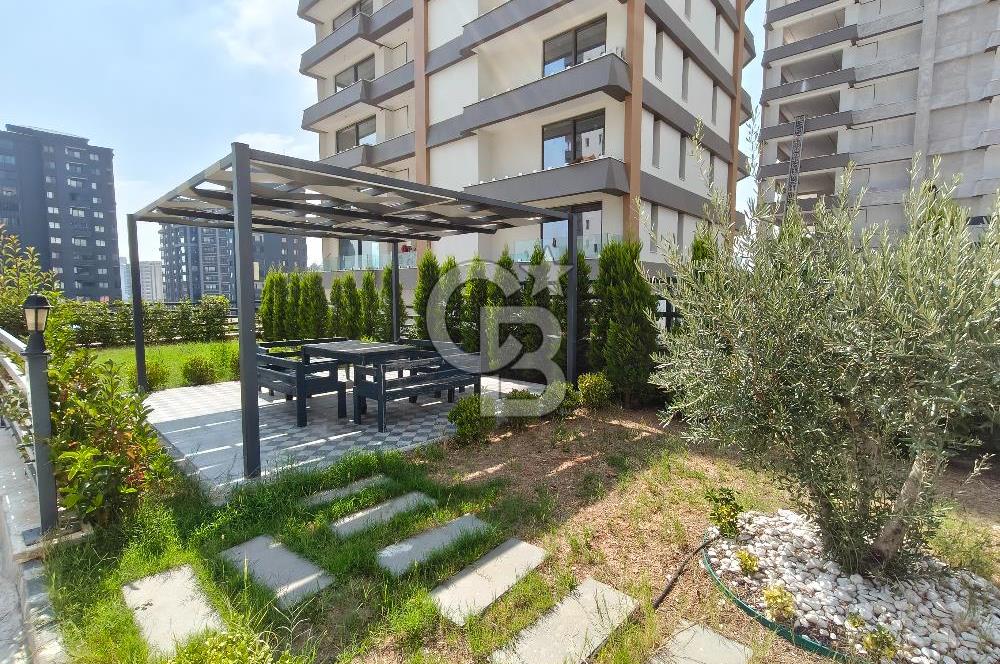 MODERN MİMARİLİ MANZARALI LÜKS SOSYAL DONATILI KİRALIK 5+1