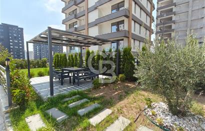 MODERN MİMARİLİ MANZARALI LÜKS SOSYAL DONATILI KİRALIK 5+1