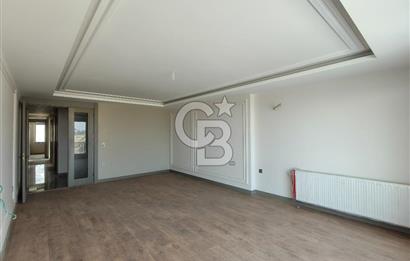 MODERN MİMARİLİ MANZARALI LÜKS SOSYAL DONATILI KİRALIK 5+1