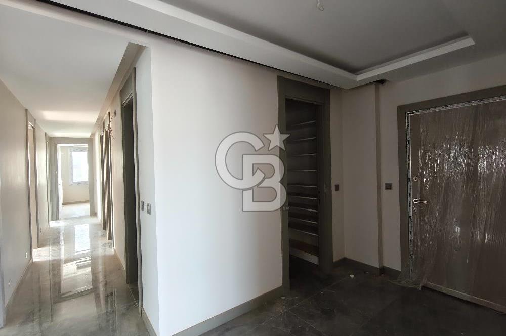 MODERN MİMARİLİ MANZARALI LÜKS SOSYAL DONATILI KİRALIK 5+1