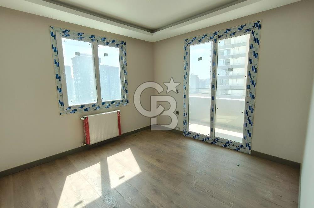 MODERN MİMARİLİ MANZARALI LÜKS SOSYAL DONATILI KİRALIK 5+1